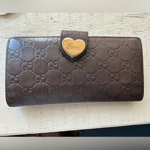 Authentic Gucci wallet